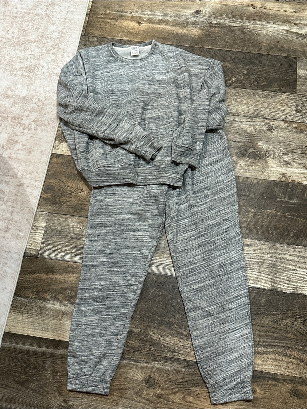 NEW VS PINK Campus Fleece Set in Gray Space Dye